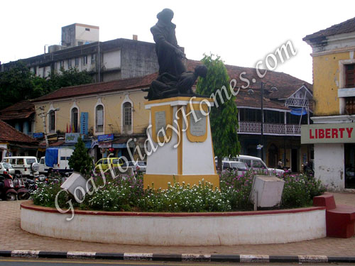 The Statue Of Abbe Faria in Goa