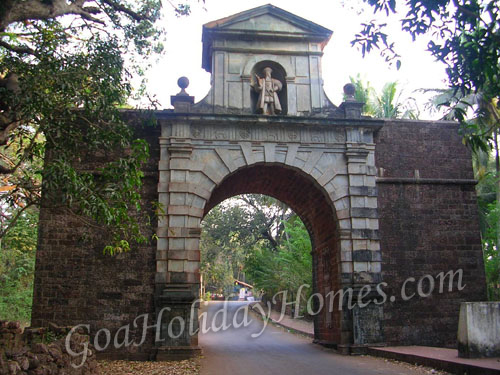 Viceroy\'s Arch in Goa