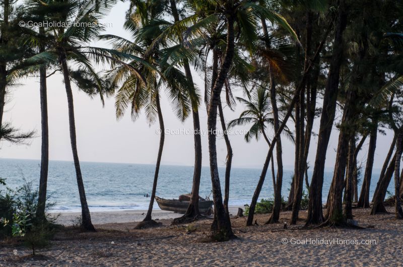 Sernabatim Beach in Goa